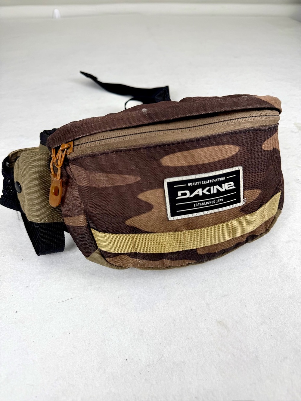 Dakine Camo Waist Pack Fanny Pack Utility Festival Hiking Bag Brown